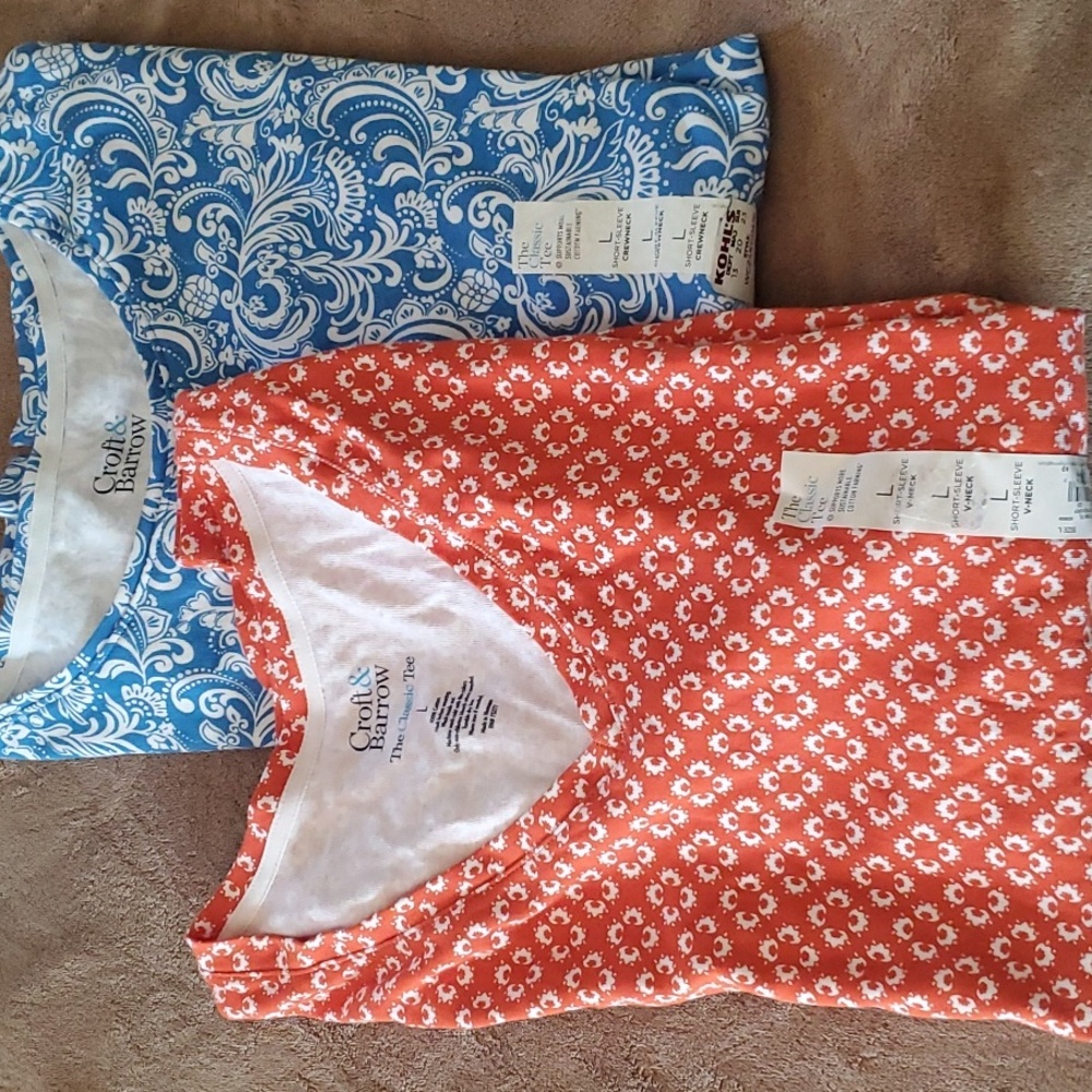 2 Croft And Barrow Classic Tee's, Size Large